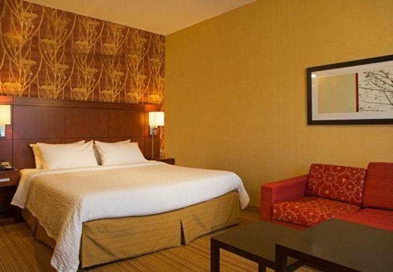Courtyard By Marriott Boston Norwood/Canton Extérieur photo